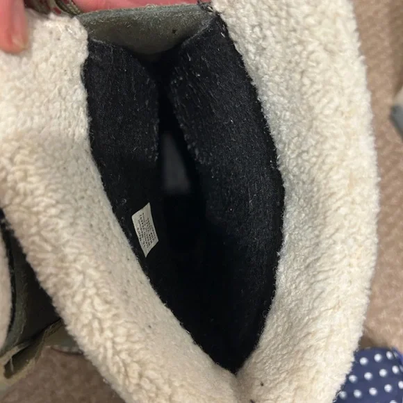 L.L. Bean Olive and Black Snow Boots - Picture 4 of 6